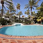 Frontline Paradise Townhouse *