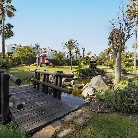 Frontline Paradise Townhouse Nyaraló Estepona