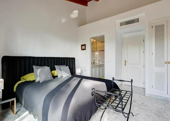 Frontline Paradise Townhouse Ferienhaus Estepona