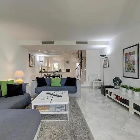 Hébergement de vacances Frontline Paradise Townhouse Estepona