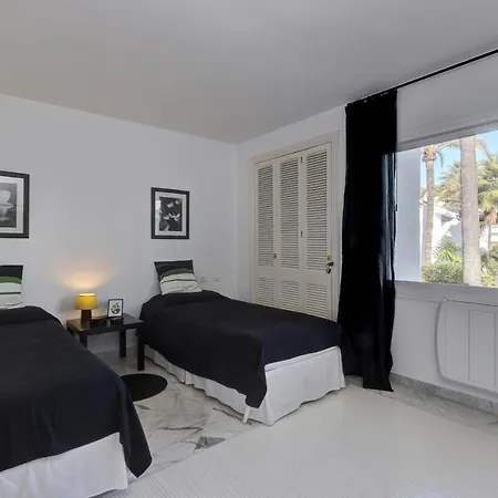 Frontline Paradise Townhouse Hébergement de vacances *