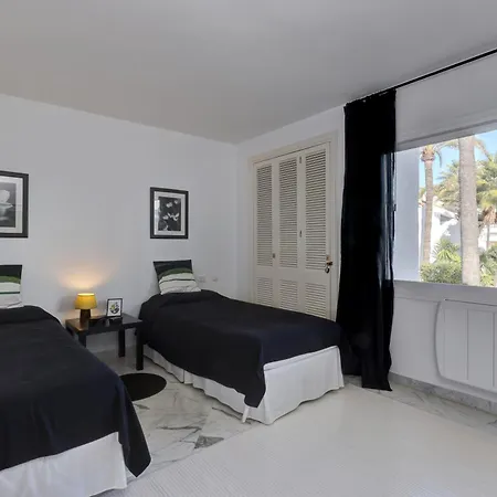 Frontline Paradise Townhouse Semesterbostad