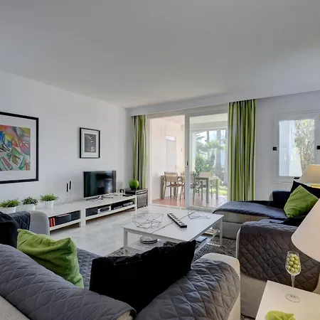 Semesterbostad Frontline Paradise Townhouse *