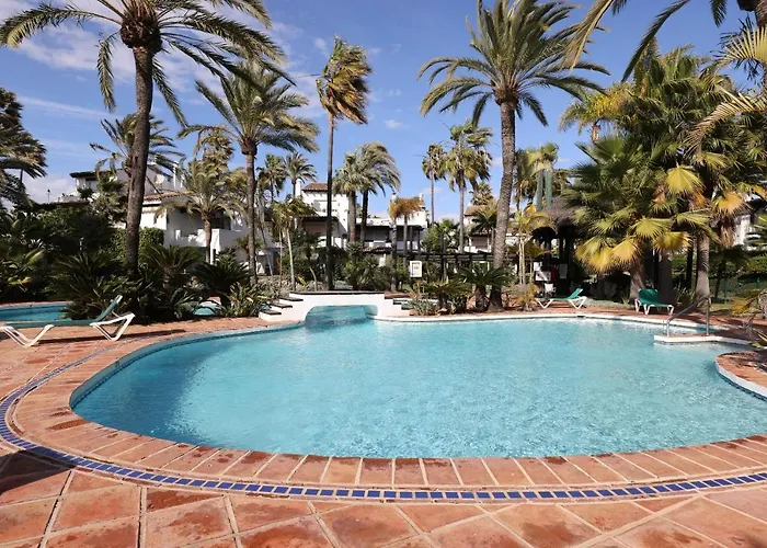 Frontline Paradise Townhouse *