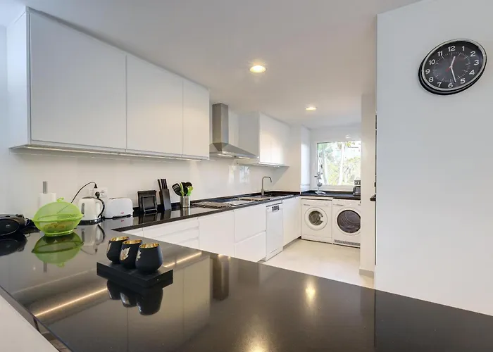 Frontline Paradise Townhouse *